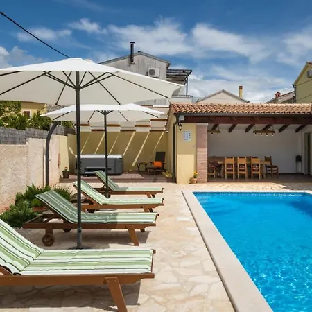 Katja By Guide Villa