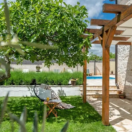 Katja By Guide Villa *