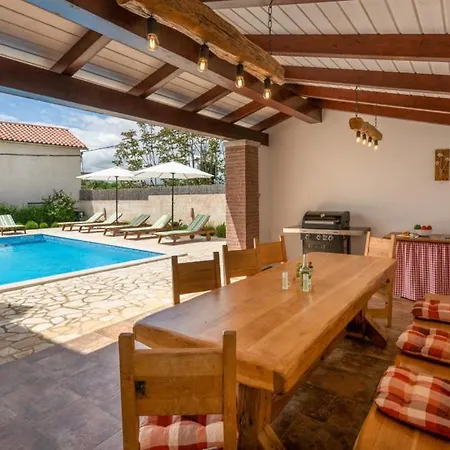 Katja By Guide Villa