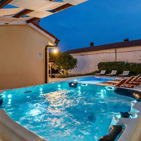 Katja By Guide Peruški