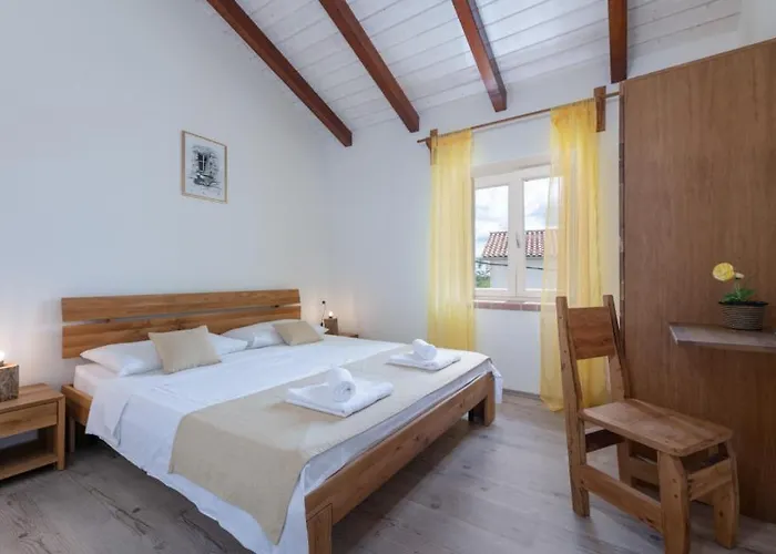 Katja By Guide Peruški