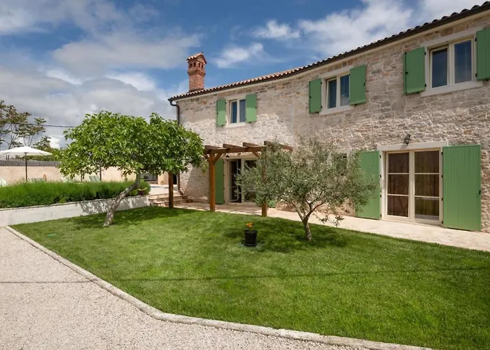 Katja By Guide Villa