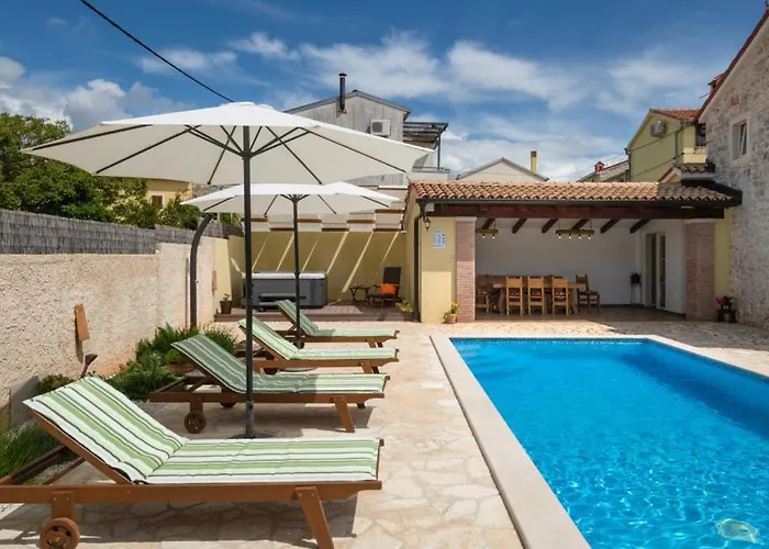 Katja By Guide Villa