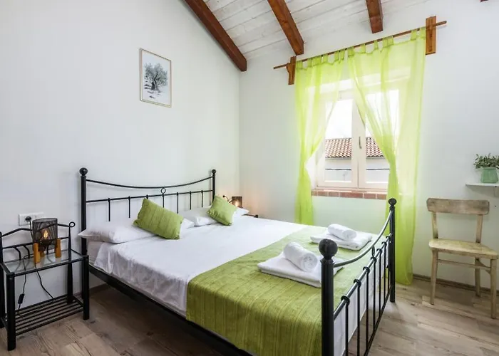 Katja By Guide Peruški